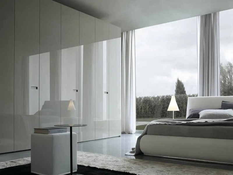 Guardaroba minimalista per camera da letto in legno massello piatto lucido con design accattivante