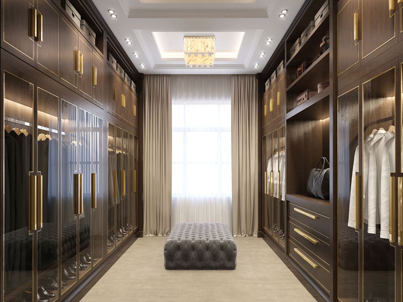 Cabina armadio moderna di lusso con pannelli incassati con motivo a strisce di rame