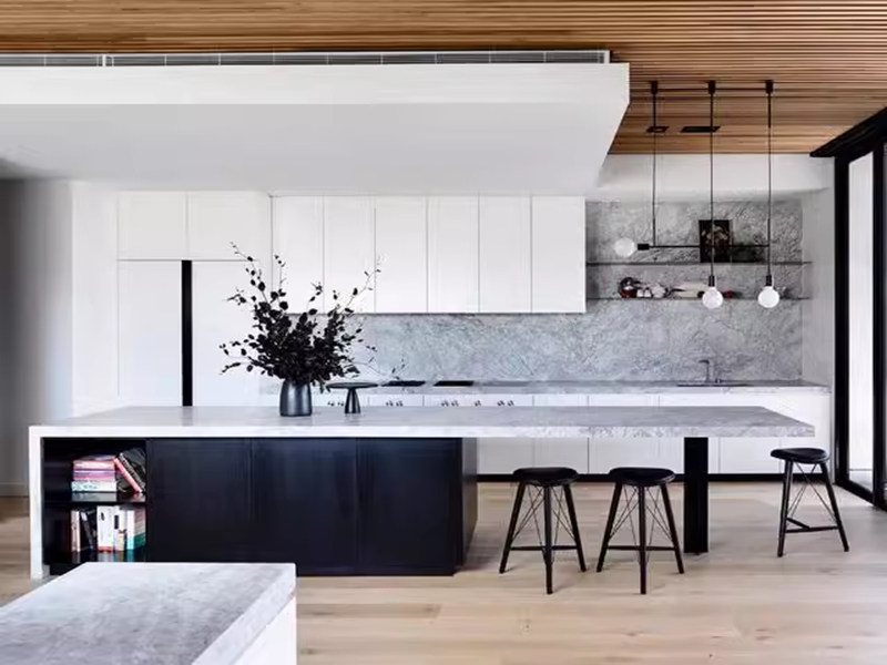 Eleganti mobili da cucina in legno massello con nuovi design ad isola in metallo