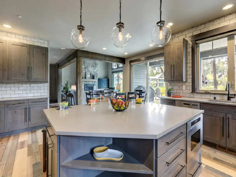 pendant lighting in kitchen