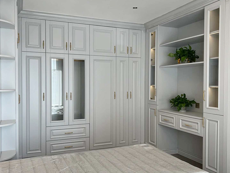  American Style Gray Wardrobe