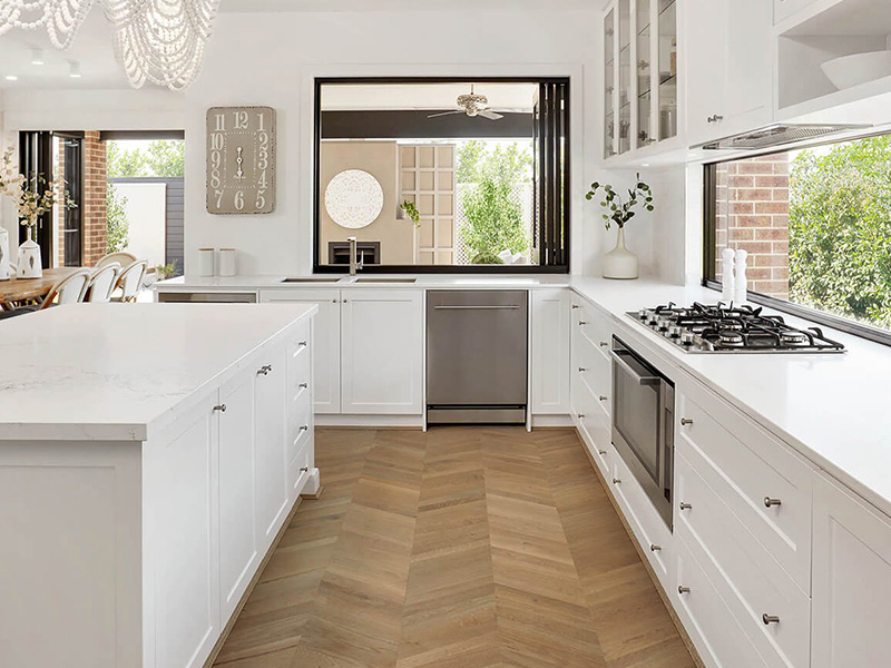 Custom Shaker Style White Kitchen Cabinet